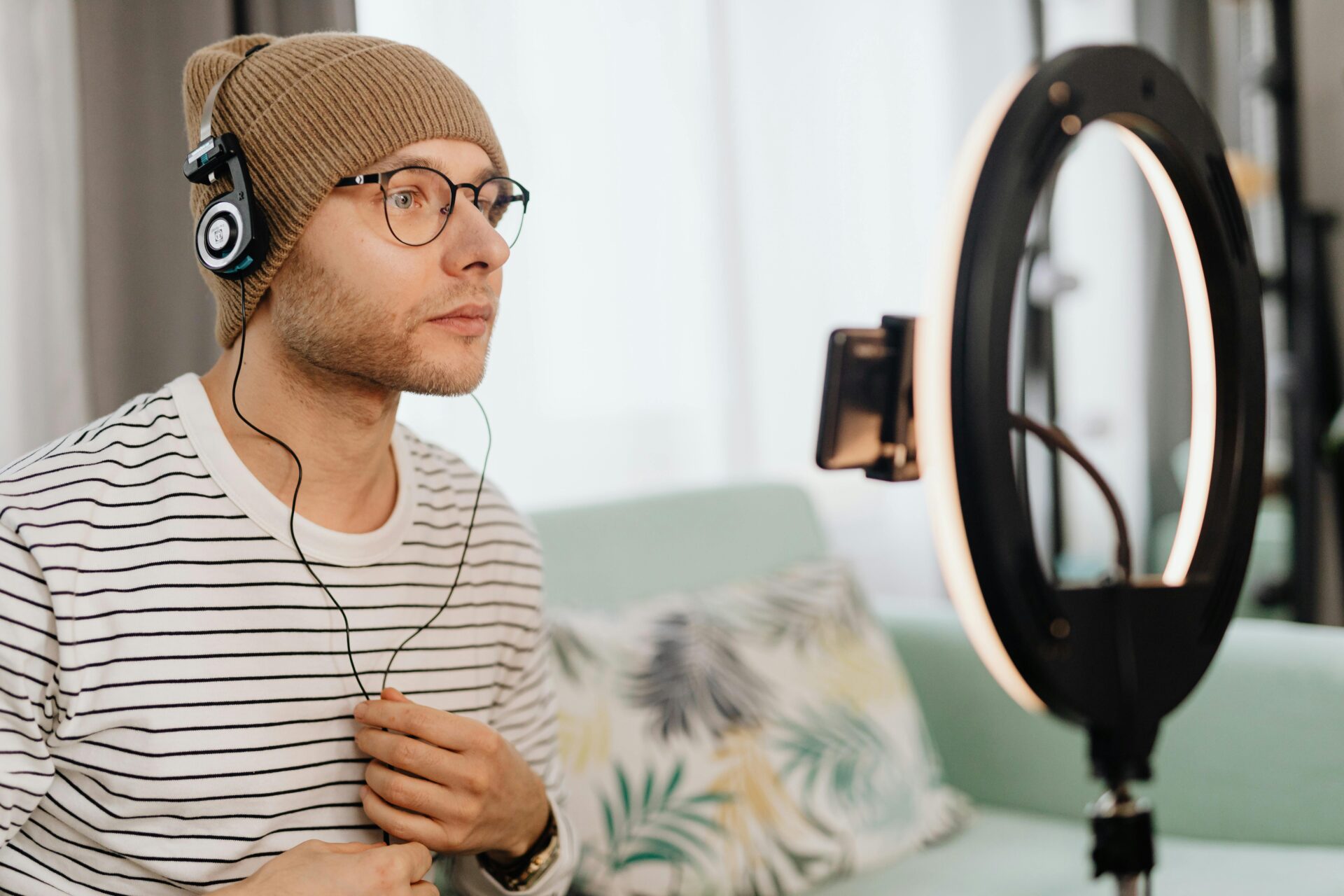 Kostenloses Stock Foto zu audioger&Atilde;&curren;te, brille, brillen
